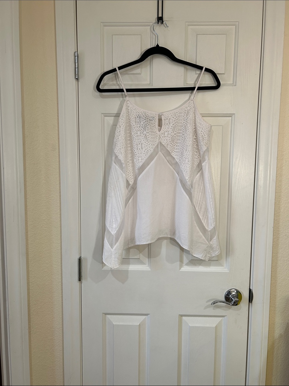 BCBGMaxAzria White Lace Trim Asymmetrical Lace & Mesh Panel Flowy Camisole MED - Picture 2 of 8